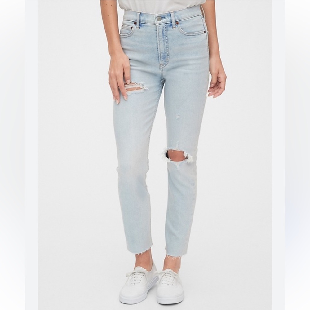 GAP High Rise Destructed Cigarette Jeans with Secret Smoothing Pockets. Size 28T